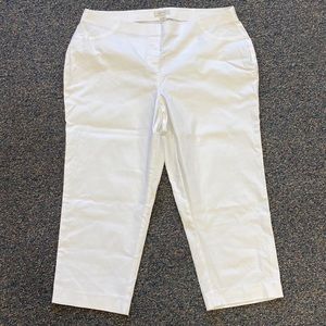 Style & Co. Mid-Rise Comfort Capri pants